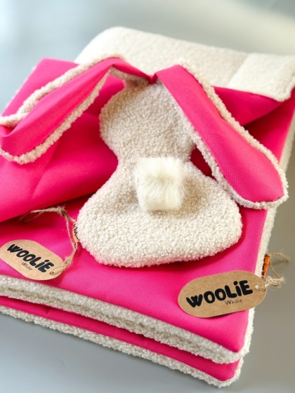 Zestaw neonowy róż dwustronna mata wodoodporna + szeleszczący królik z owczym ogonkiem