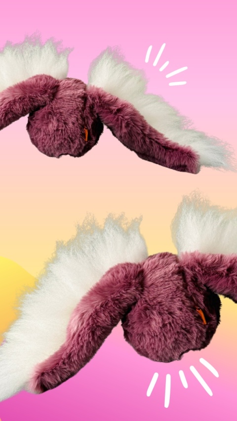 Wingoo różowe/futro białe - skrzydlata zabawka z owczym futrem i grzechotką